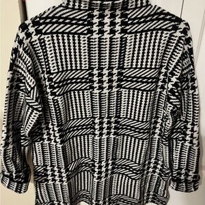 Max Studio Black and Gray Knit Sweater